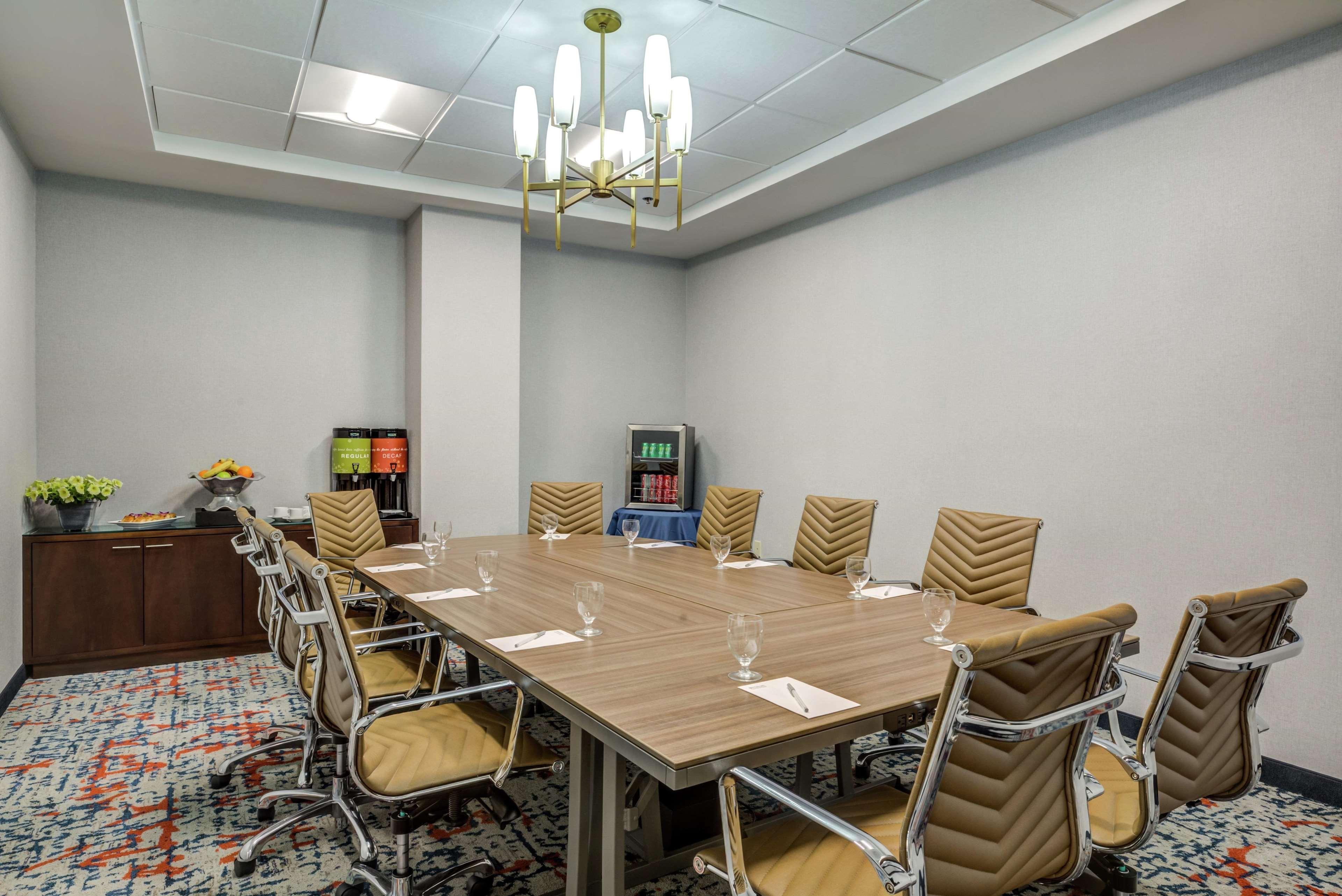 Hilton Garden Inn Boston Γουόλθαμ Εξωτερικό φωτογραφία